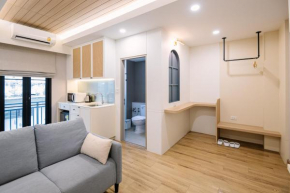 Moon House BKK Room 3B